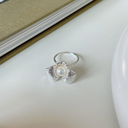 Pearl irregular flower ring